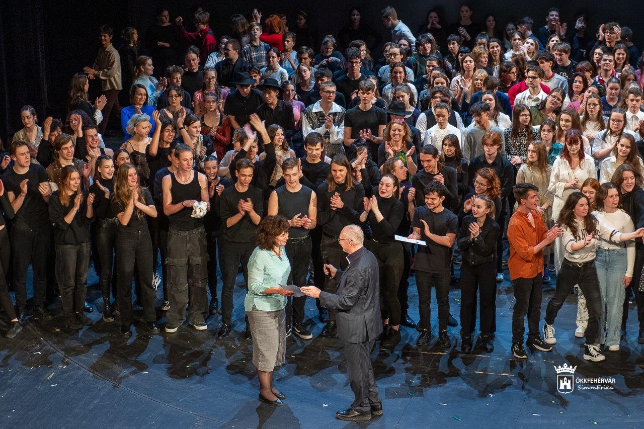 Atlantisz program a Vörösmarty Színházban - Rómeó és Júlia fehérvári fiataloktól